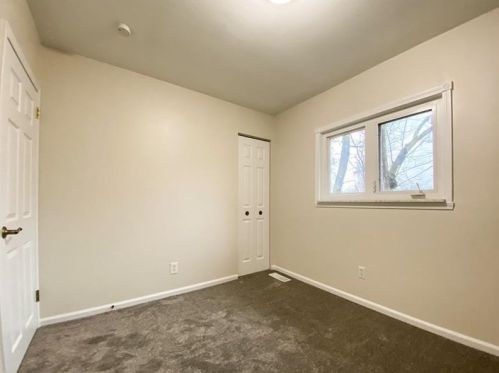 152 Bryant Dr, Pittsburgh PA 15235-4627 exterior