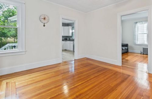 113 Oakland Ave, Providence RI 02908-3632 exterior