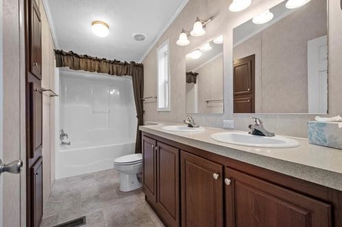 3828 Eliza St, Pittsburgh PA 15122-2033 exterior