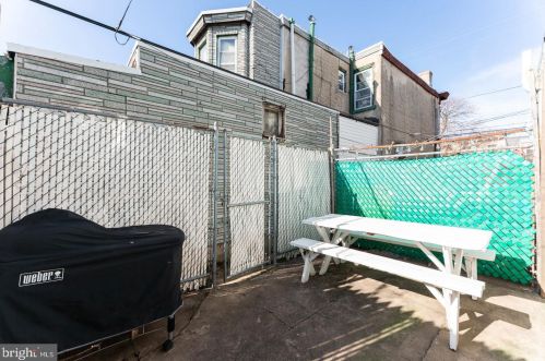 2570 Cedar St, Philadelphia PA 19125-2335 exterior