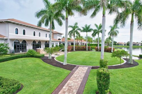 9800 Nuova Way, Fort Pierce FL 34986-2825 exterior