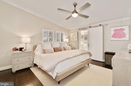 6651 Old Chesterbrook Rd, Mc Lean VA  22101-4661 exterior