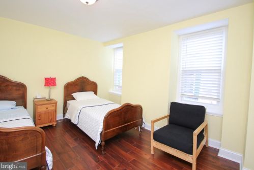 5121 Hazel Ave, Philadelphia PA 19143-1512 exterior