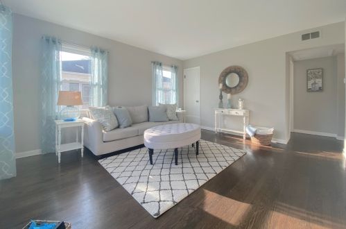 8019 Lisbon Ave, Milwaukee, WI 53222-3824