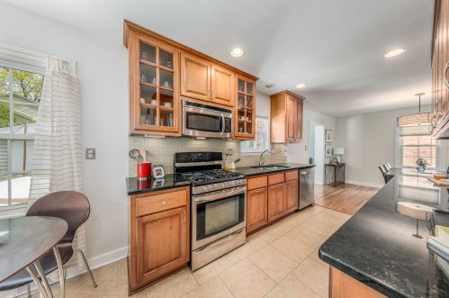 185 87 St, Milwaukee WI 53227-1717 exterior