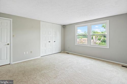 7725 Epsilon Dr, Rockville MD 20855-2546 exterior