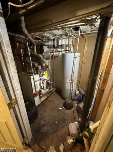 322 Vermont Ave, Irvington NJ 07111-2563 exterior