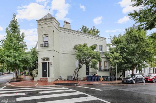 2731 Dumbarton St, Washington, DC 20007-3322