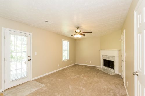 6661 Rebecca Lou Ln, Lithonia GA  30058-3055 exterior