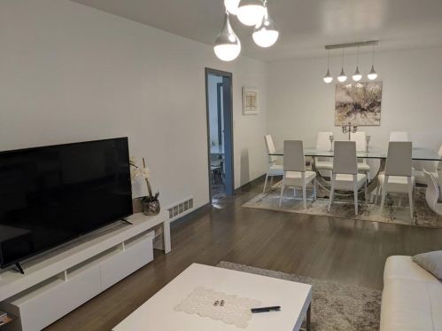 1283 Carolyn Dr, Atlanta GA 30329-3547 exterior