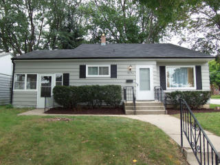 8157 Scranton Pl, Milwaukee WI  53216-2959 exterior