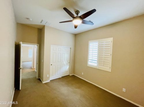 32016 23rd Ave, Phoenix AZ  85085-7050 exterior