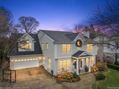 1174 Lakeside Dr, Bham, MI 48009-1381