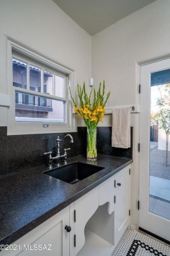 422 Sawtelle Ave, Tucson AZ  85716-4729 exterior