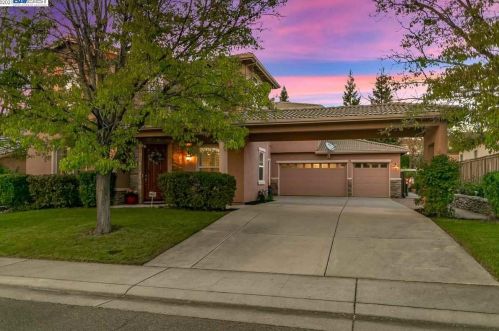 1065 Sandwick Way, Folsom, CA 95630-6128