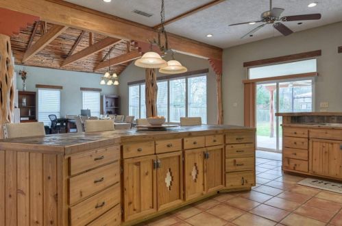 3064 Spg Br Rd, Montgomery TX 77316-2503 exterior