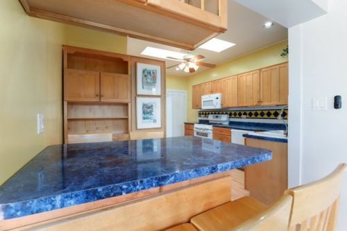 5004 Tripp Ave, Chicago IL 60630-2724 exterior