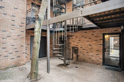 711 Melrose St, Chicago IL 60657-3448 exterior