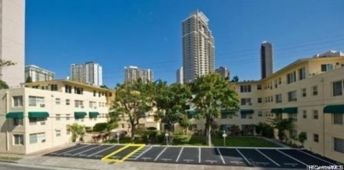 1880 Kahakai Dr, Honolulu HI 96814-4823 exterior