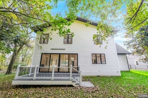 22 Lois Ave, Demarest NJ  07627-2220 exterior