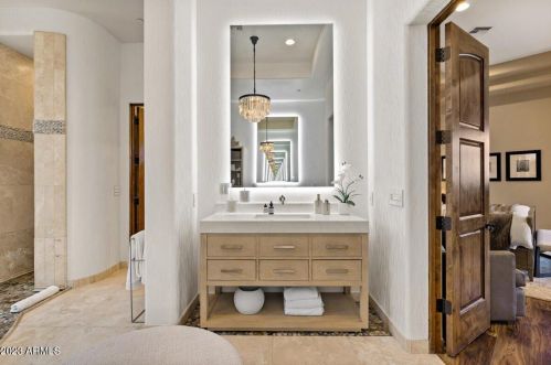 8038 38th Pl, Phoenix AZ  85042-9621 exterior