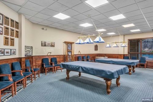 3326 Franklin Ln, Rockaway NJ 07866-5820 exterior