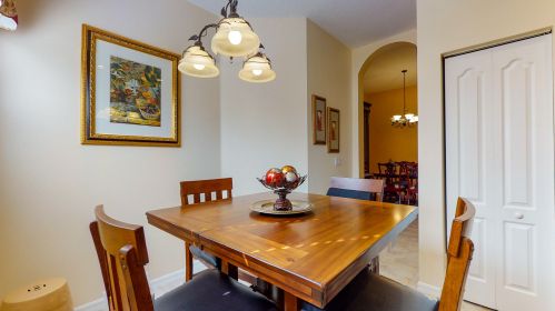 10051 Chadwick Dr, Fort Pierce FL 34987-2418 exterior