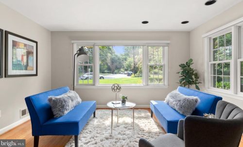 1423 Crestridge Dr, Silver Spring MD 20910-1535 exterior