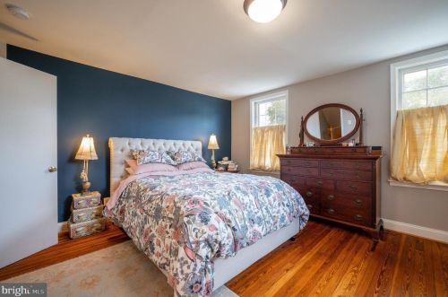 329 Clifford Ave, Alexandria VA 22305-2709 exterior