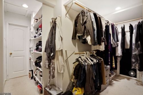 29 Archbridge Ln, Springfield NJ 07081-2746 exterior