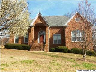 5212 Heritage Rdg Cir, Birmingham AL  35210-4700 exterior