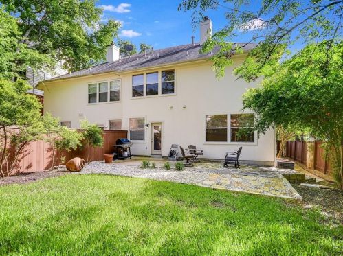 402 32nd St, Austin TX 78705-2408 exterior