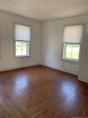 115 Reynolds St, Killingly CT 06239-2951 exterior