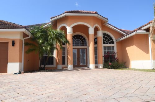 2174 Gailwood St, Fort Pierce FL  34987-2202 exterior