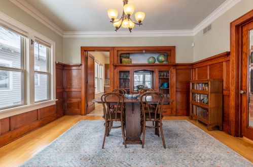 2421 46, Milwaukee WI 53210-2918 exterior