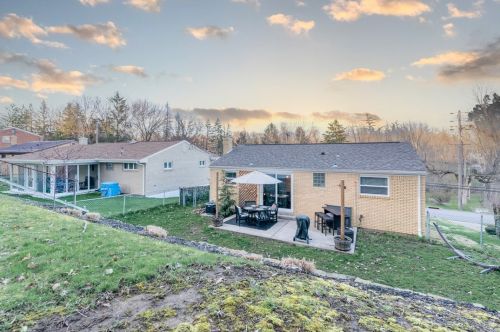 5160 Curry Rd, Pittsburgh PA 15236-2541 exterior