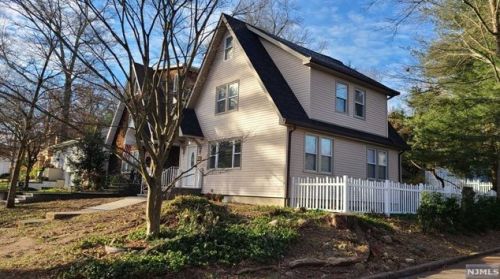 93 Stelfox St, Demarest NJ  07627-1516 exterior