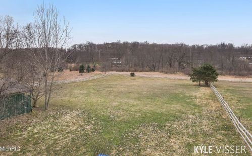 11711 Foreman St, Lowell MI 49331-9032 exterior