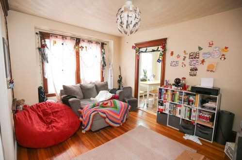 337 New York Ave, Providence RI 02905-2801 exterior