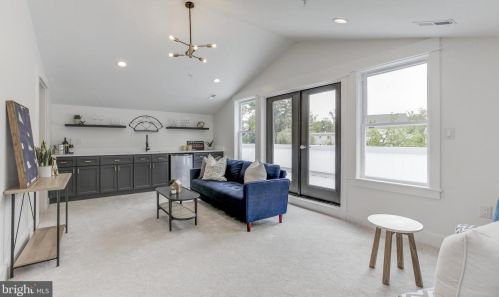 907 Gilbert Rd, Rockville MD  20851-1315 exterior