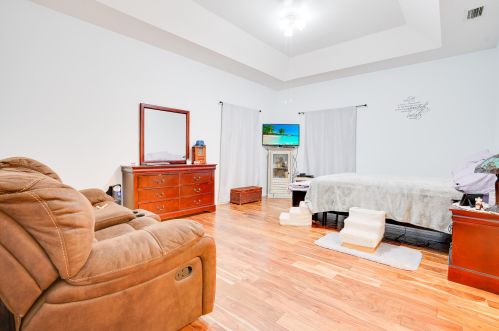 5802 Myrtle Dr, Fort Pierce FL 34982-7535 exterior