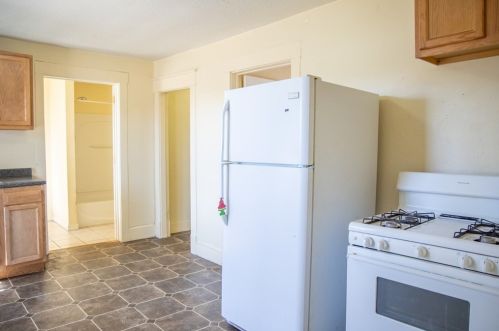 48 Morris St, Springfield MA 01105-2001 exterior