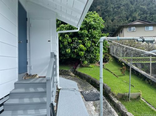 2843 Dow St, Honolulu HI 96817-1133 exterior