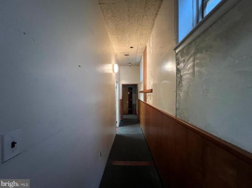 4814 Broad St, Philadelphia PA 19146-2203 exterior