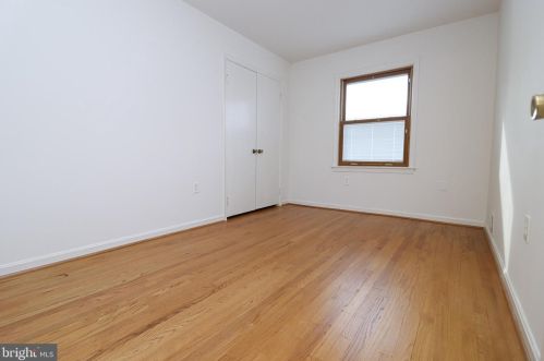 5469 Marlin St, Rockville MD 20853-3608 exterior