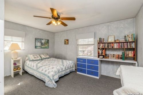 81 Gannet Dr, Commack NY 11725-4904 exterior