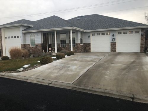 200 Bridle Way, Yakima, WA 98901-7937