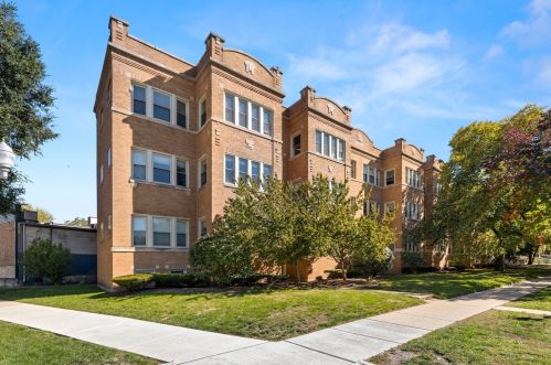 4055 Southport Ave, Chicago IL 60613-1908 exterior