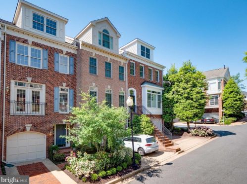 1570 21st Ct, Arlington, VA 22209-1127