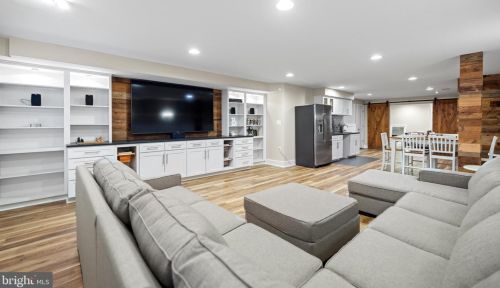 951 Rhonda Pl, Leesburg VA  20175-5632 exterior